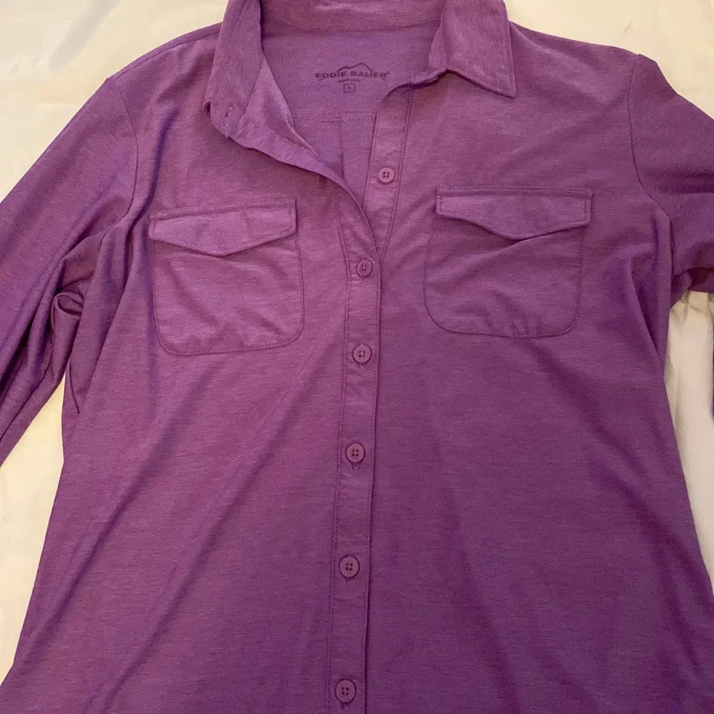 Eddie Bauer Travex button down. small vacation travel purple - Picture 3 of 8